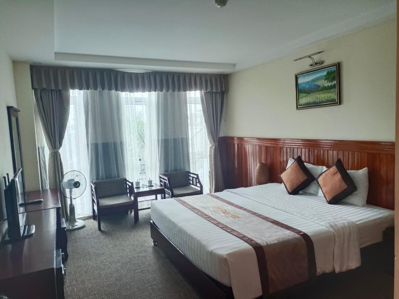 Vinh Plaza Hotel Zewnętrze zdjęcie
